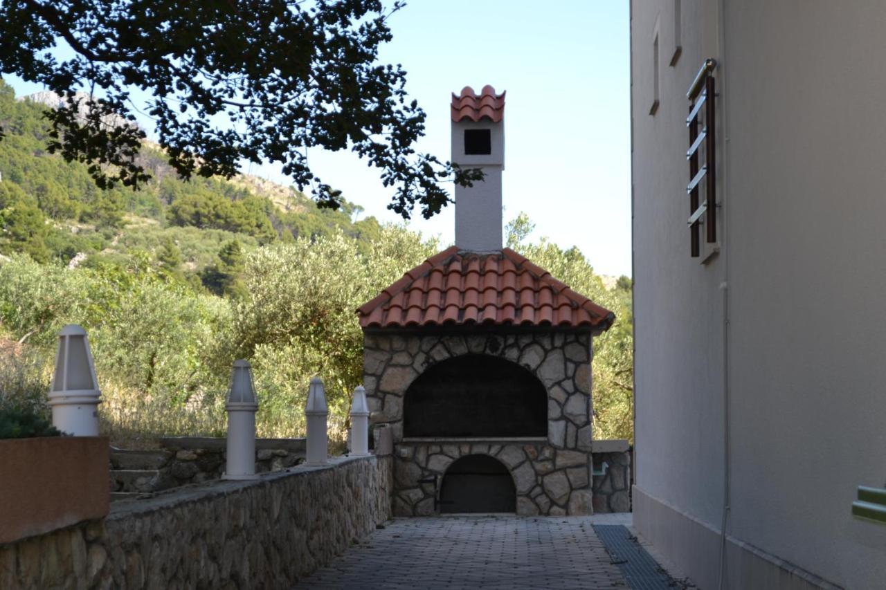 Suncana Sara Tučepi Exterior foto