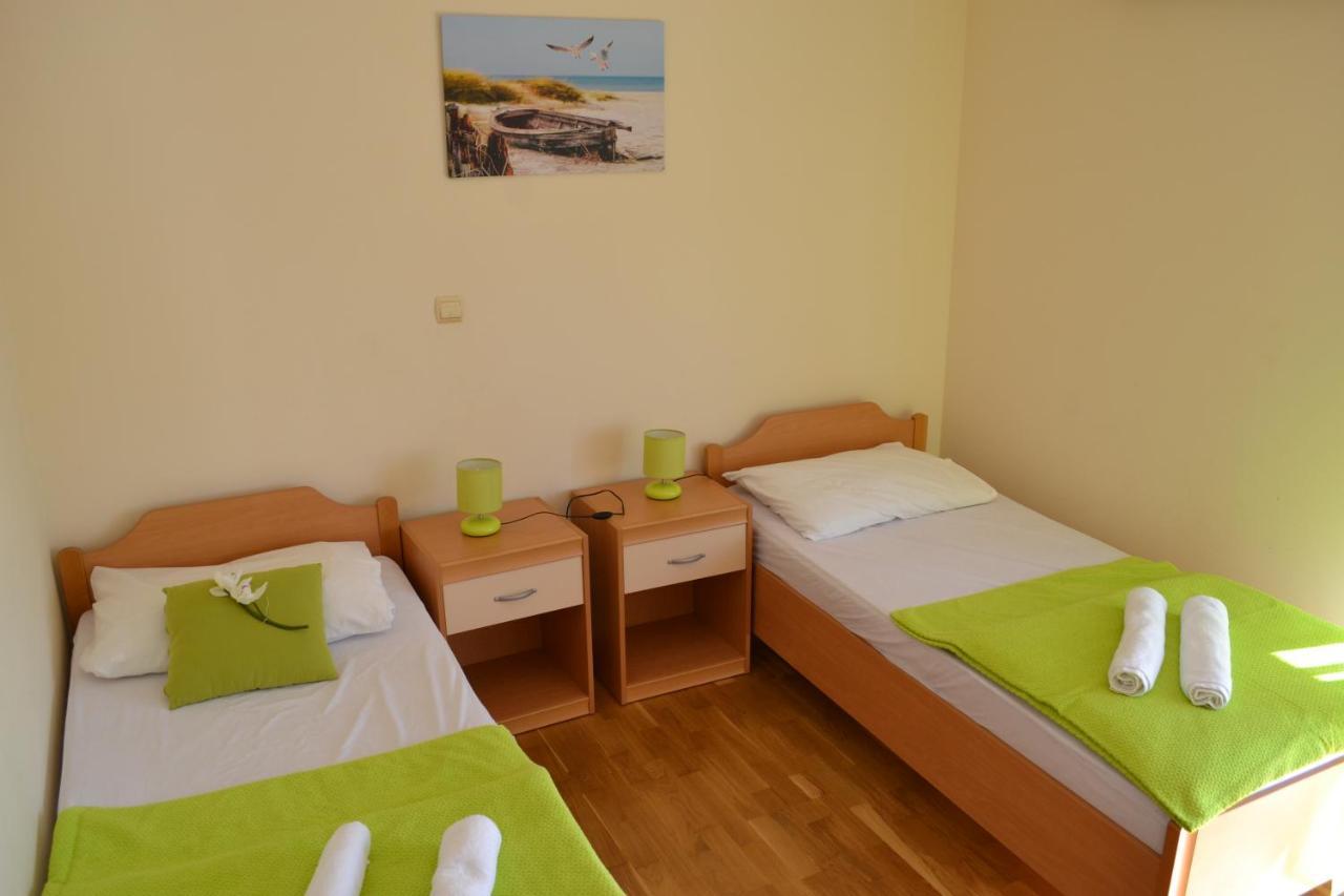 Suncana Sara Tučepi Exterior foto